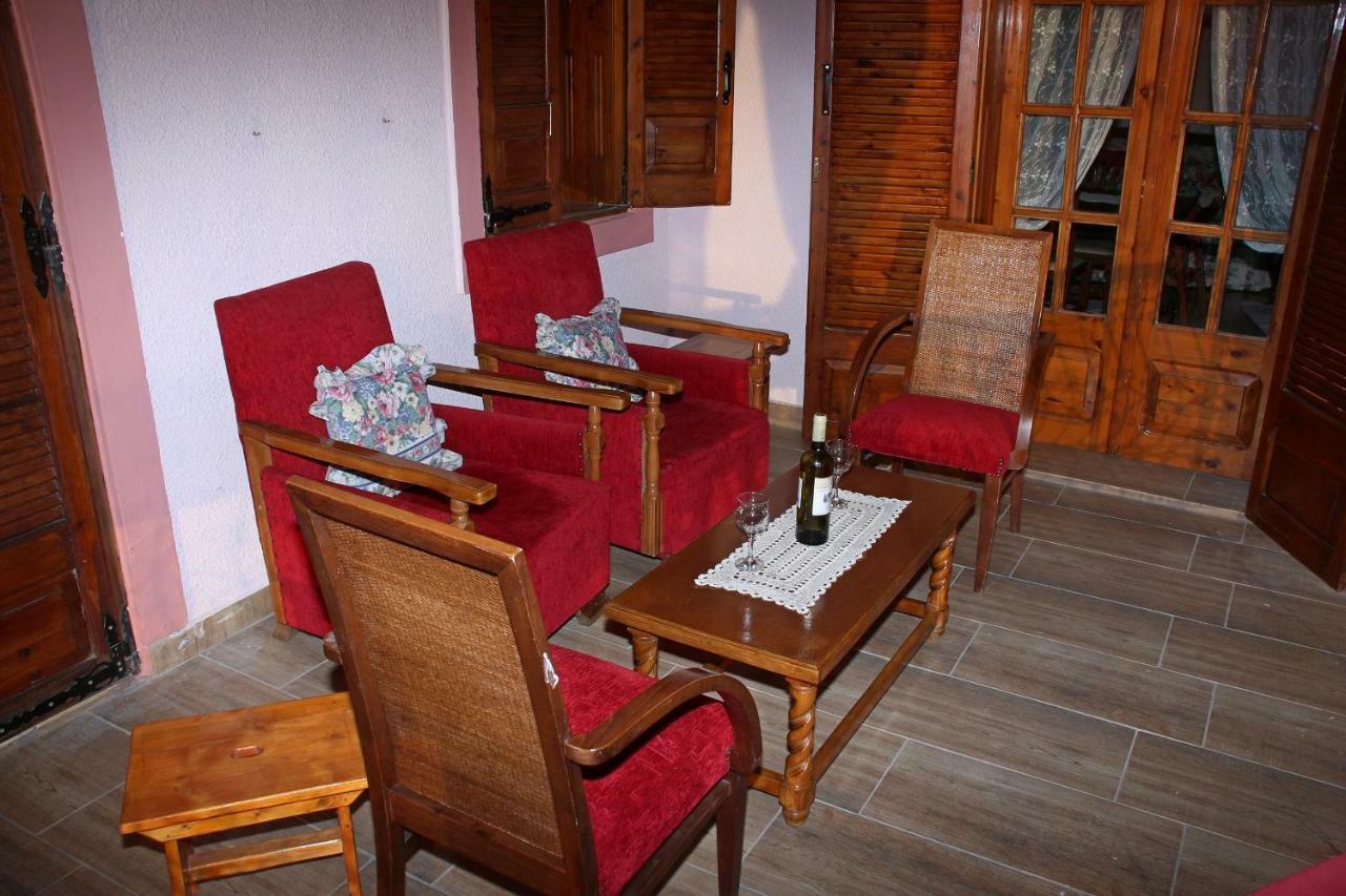Villa Olga Prínos Buitenkant foto